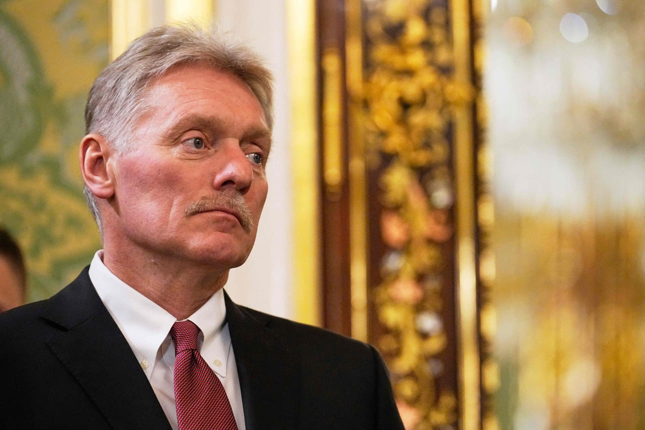 Kremlin tiedottaja Dmitri Peskovin mukaan tapaaminen voi tulla kysymykseen vasta silloin, jos Venäjän ja Ukrainan valtuuskuntien välisissä tapaamisissa päästään sopimukseen. LEHTIKUVA/AFP