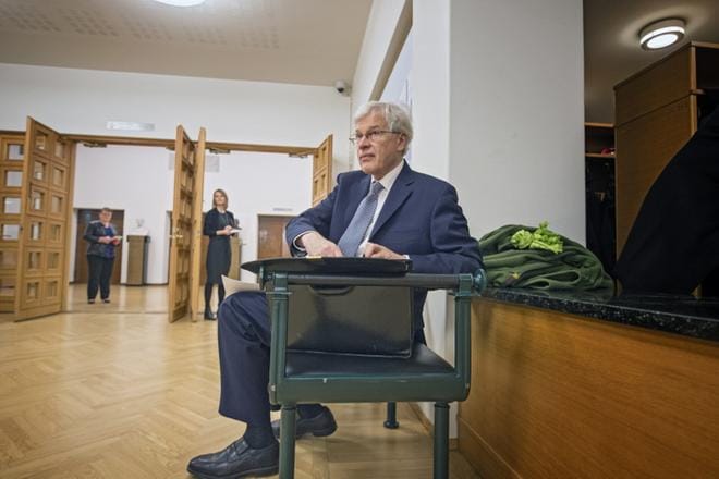 Taloustieteiden professori Bengt Holmström näkee liiassa avoimuudessa ongelmia.