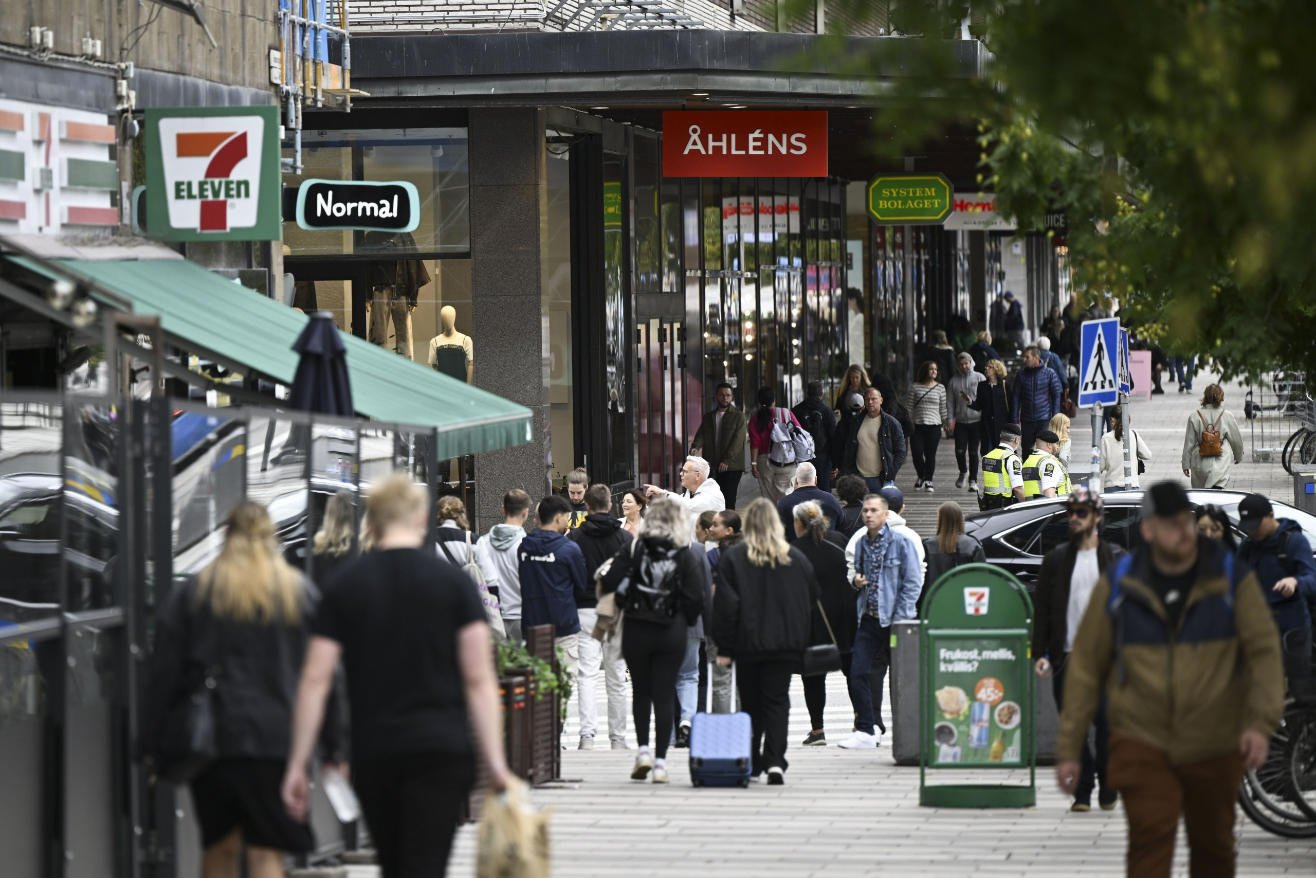 Suomalaiset maastamuuttajat lähtevät yhä eniten Ruotsiin, mutta länsinaapurin suosio on hiipunut