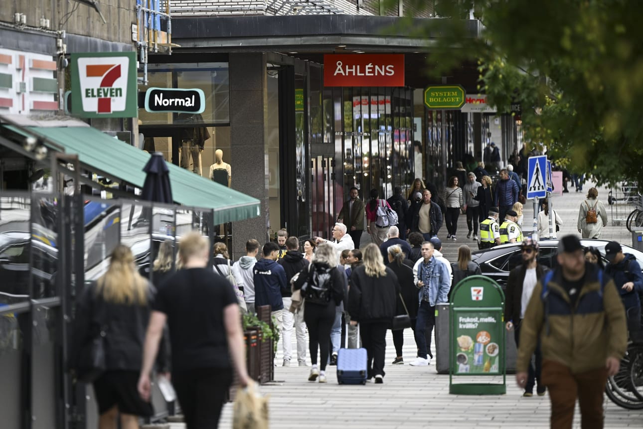 Asiantuntijan mukaan suomalaisten kiinnostus muita Euroopan maita kohtaan on noussut samaan aikaan, kun Ruotsin hohto on hiipunut. Arkistokuva Tukholmasta. LEHTIKUVA / Emmi Korhonen