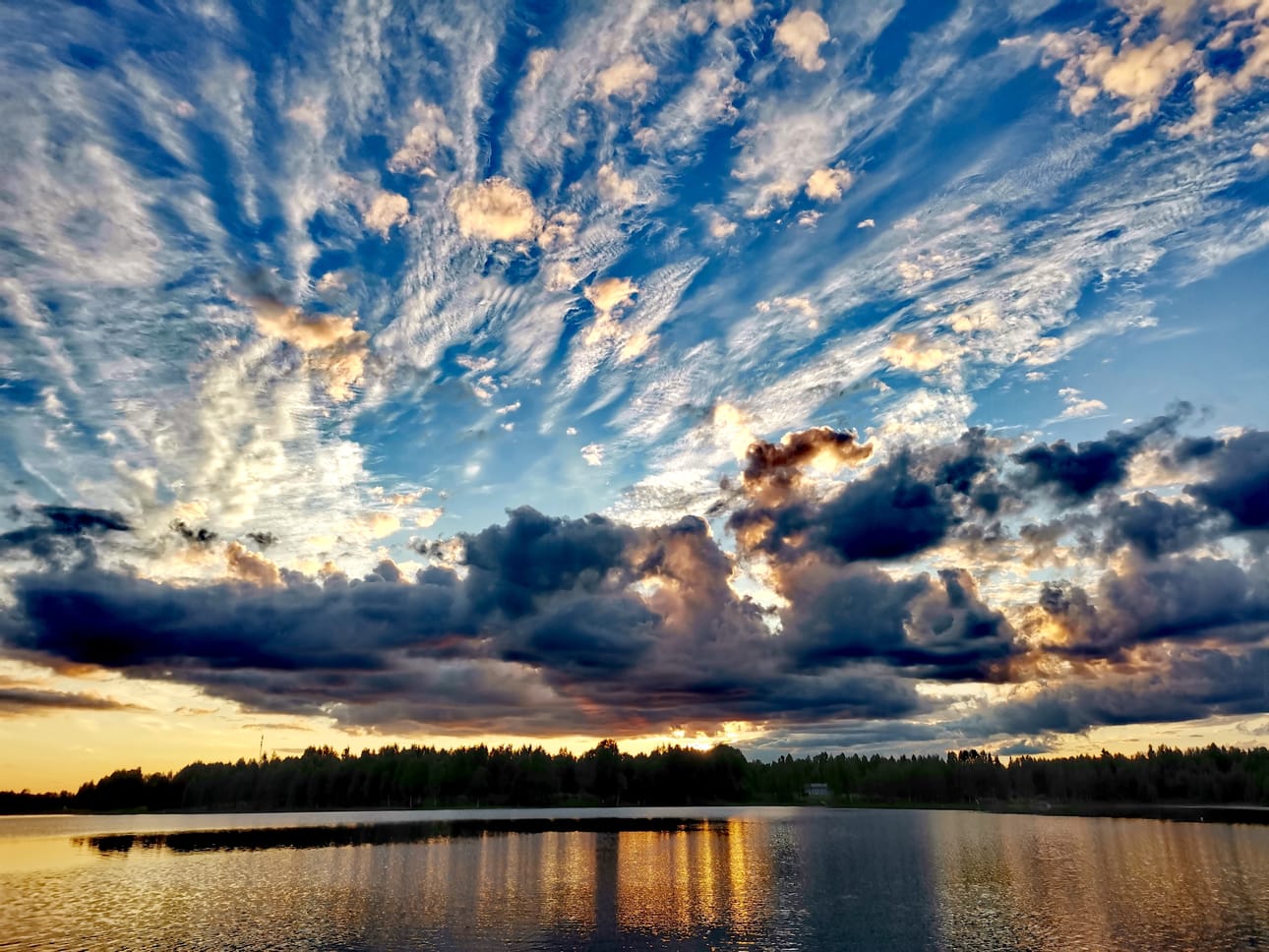Rytinkisalmen auringonlasku.