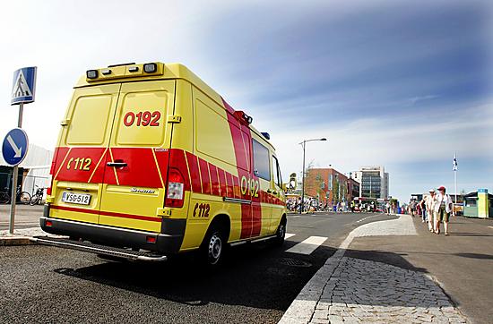 Ensihoidosta ei saa enää leikata – Hallitukselle ei riitä yöpäivystysten lopettaminen, nyt viedään jo ambulanssitkin