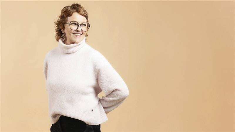 “Spektriin valittuna taiteilijana hyödyt ohjelmastamme ensisijaisesti markkinoinnillisen ja viestinnällisen näkyvyyden kautta koko vuoden ajan”, Kaleva Median brändi- ja viestintäjohtaja Anna Kärävä muistuttaa.