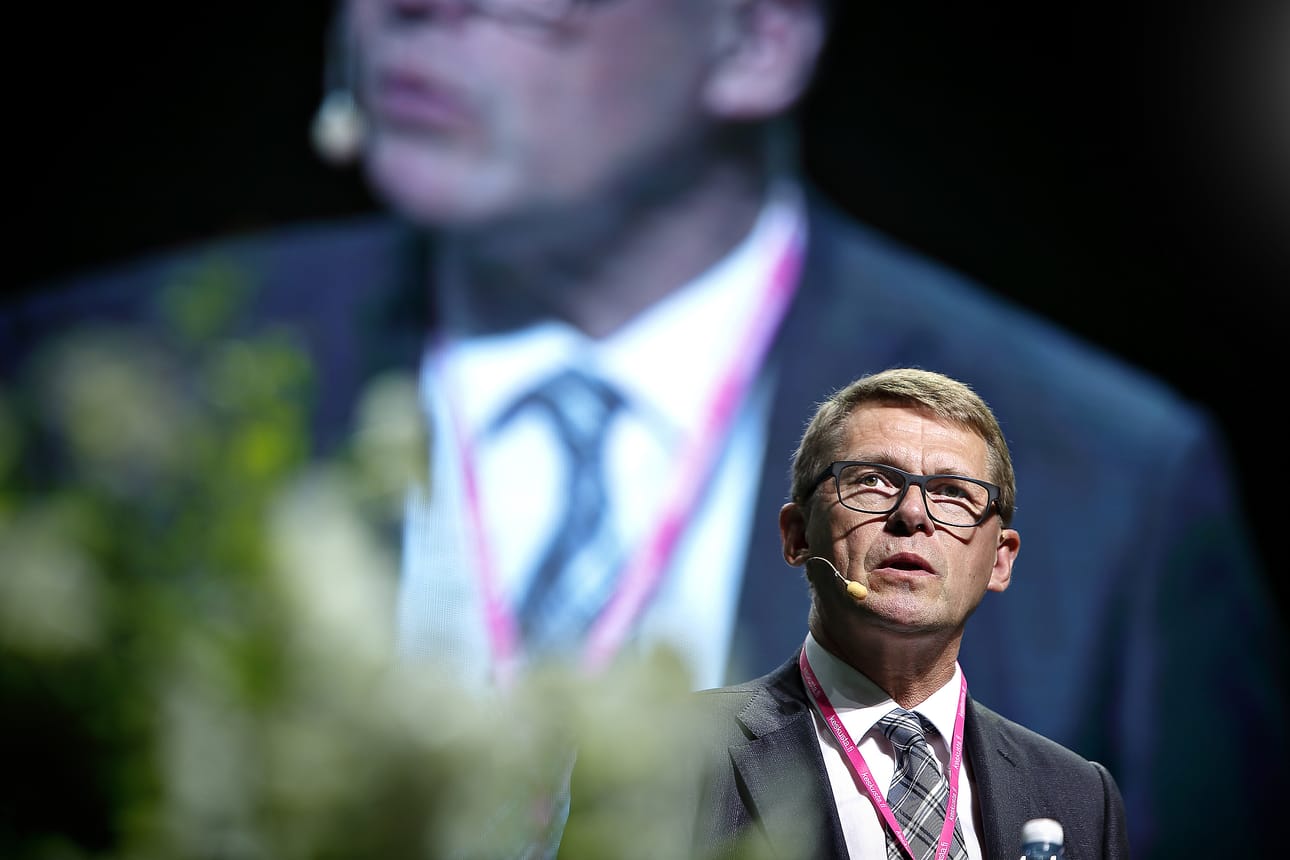 Matti Vanhanen ei halua määritellä rajoja sille, miten syvälle käyvää Ruotsin ja Suomen puolustusyhteistyö voi olla.