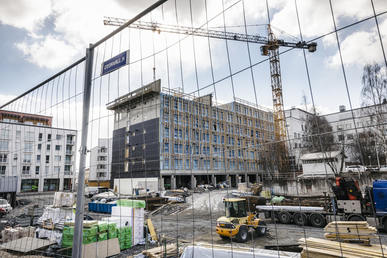 Asuinhuoneistojen ammattimaiset lyhytvuokraajat yrittävät laillistaa toimintaansa poikkeamisluvin Rovaniemellä – kaupunki suhtautuu lupahakemuksiin kriittisesti