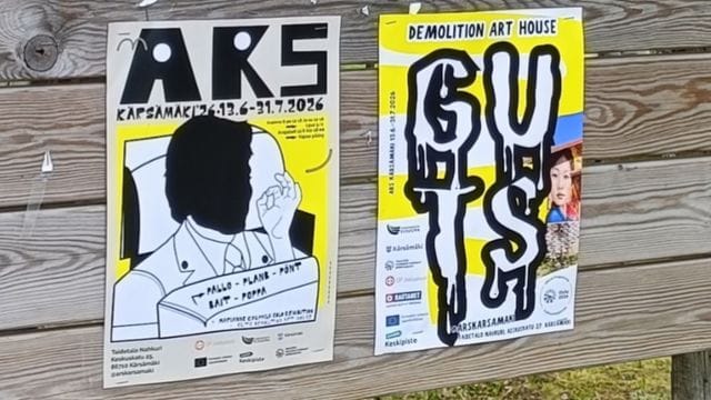 ARS Kärsämäki tarjoilee tänä kesänä taidetta perinteisen sisänäyttelyn lisäksi myös Nelostien kulkijoille.