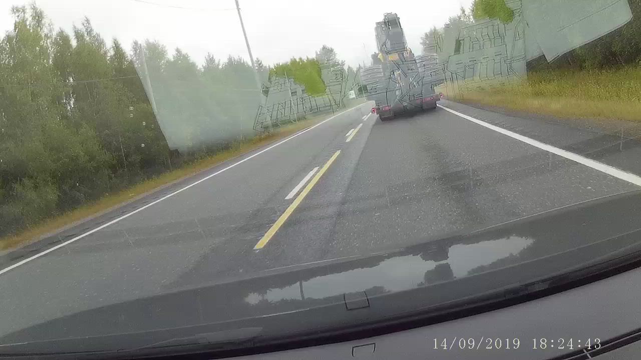 Täpäriä ohitustilanteita Nelostiellä