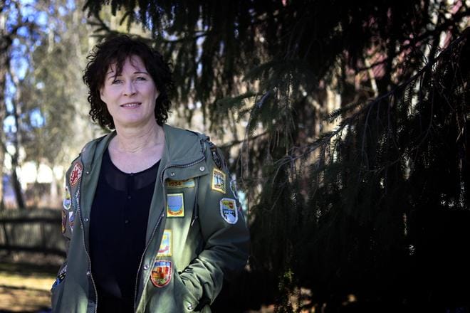 Kansalaisopiston rehtori Titta Väänänen kertoo ilmoittautumisen alkavan sähköisesti 1.9 jo kello 7, jotta työssä käyvillä olisi aikaa ilmoittautua. KUVA:JOHANNA KATAJA
