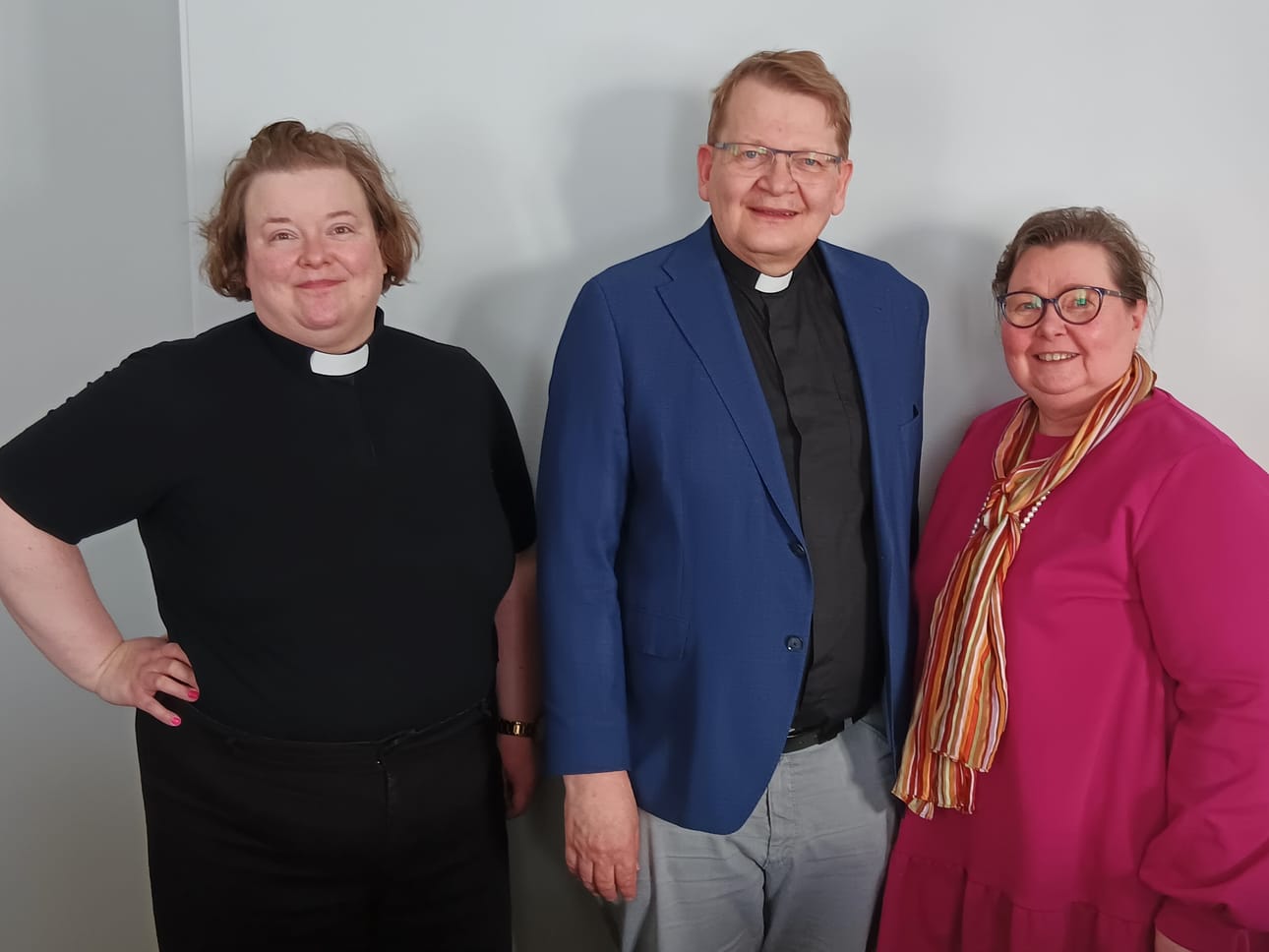 Herättäjäjuhlien pääsihteeri Alma Tuiskula ja juhlatoimikunnan puheenjohtaja Tuomo Klapuri kannustavat vaasalaisia osallistumaan herättäjäjuhlien tapahtumiin. Oili Airaksinen-Rajala johtaa herättäjäjuhlien viestintä- ja markkinointitoimikuntaa.