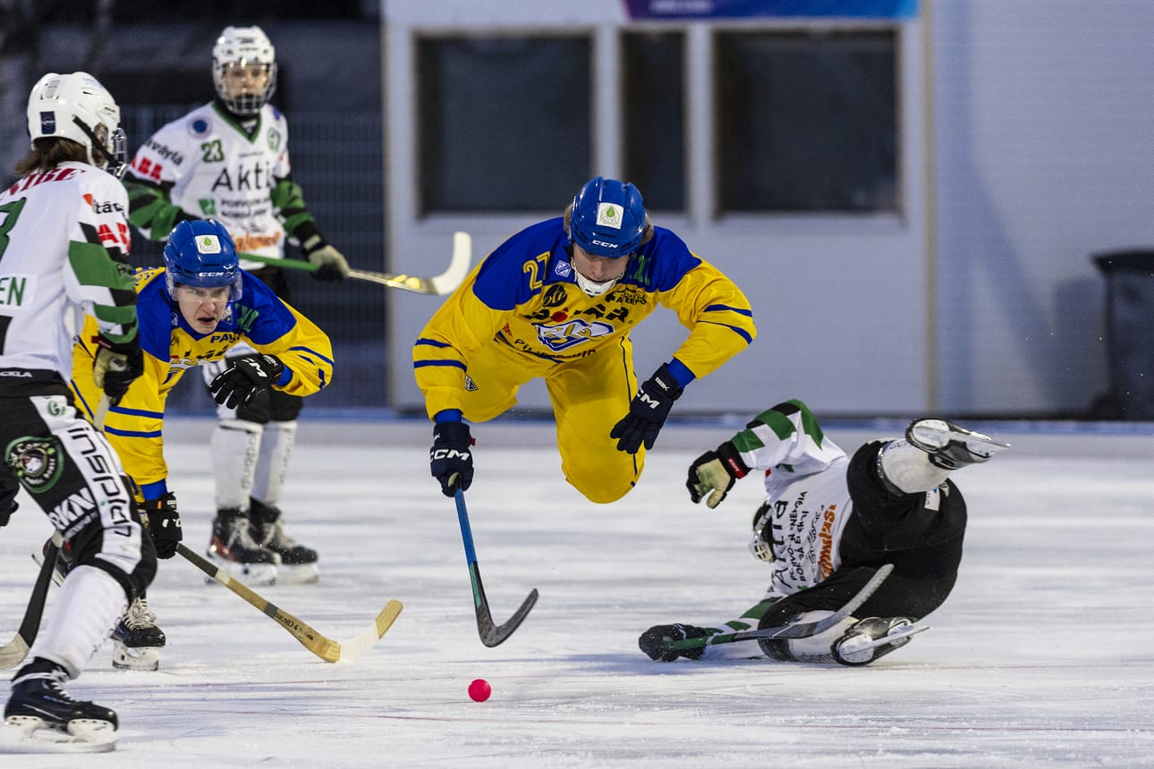OLS:n Samppa Äikäs lähti Akilles-ottelun tuoksinassa ilmojen teille.