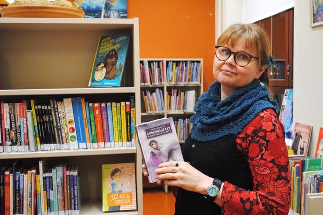 Mervi Heikkilän mielestä iltasatu pitäisi kuuluajokaisen lapsiperheen rutiineihin. KUVA: EEVA-LIISA KULJU