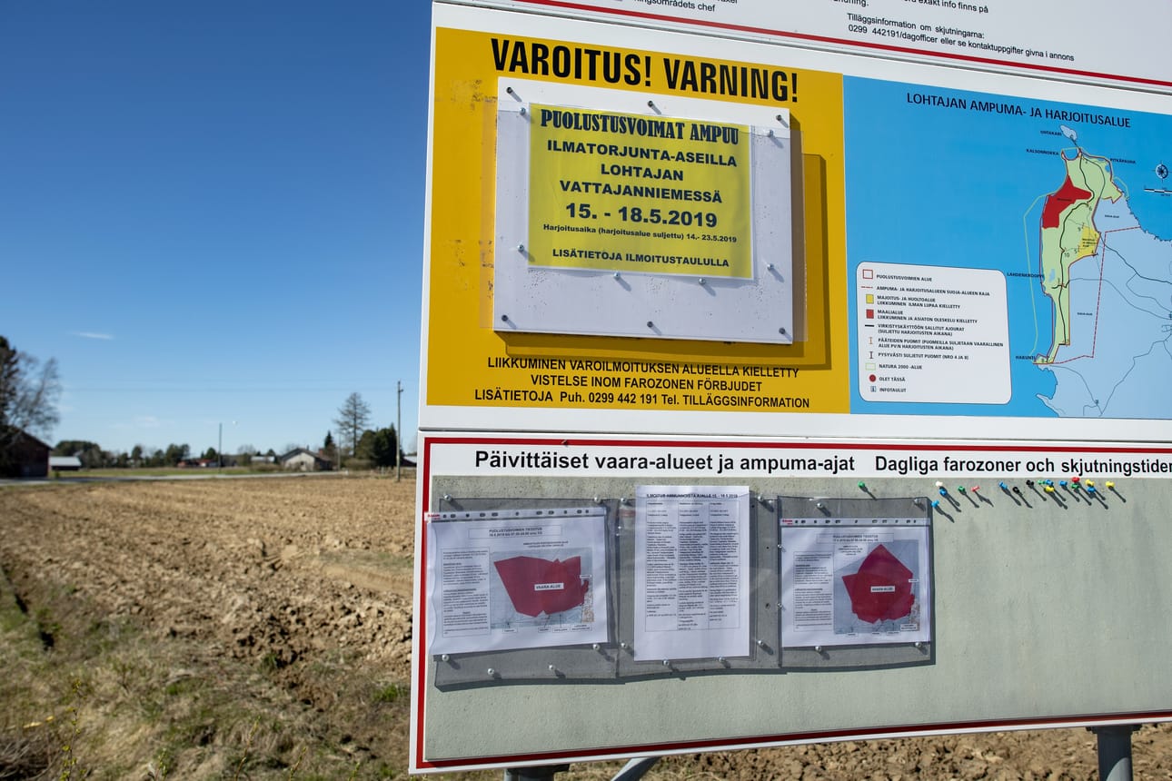 Vattaja tulee monelle varusmiehelle tutuksi. Hiekkadyyneillä oleva puolustusvoimien harjoitusalue sijaitsee Pohjanlahden rannikolla, Lohtajalla.