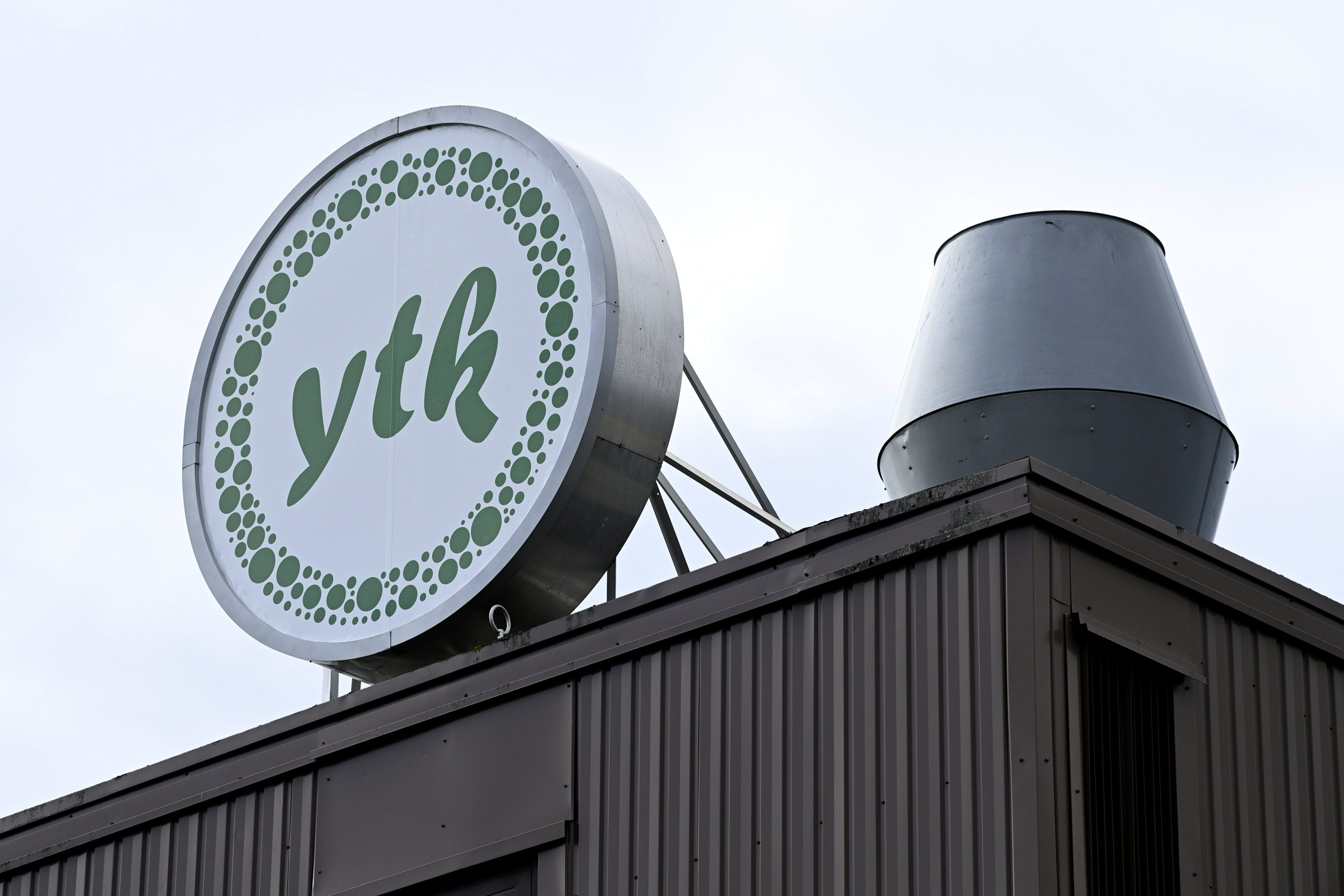 Useampi kuin joka kolmas nuori harkitsee muuttoa ulkomaille työn perässä, selviää työttömyyskassan kyselystä