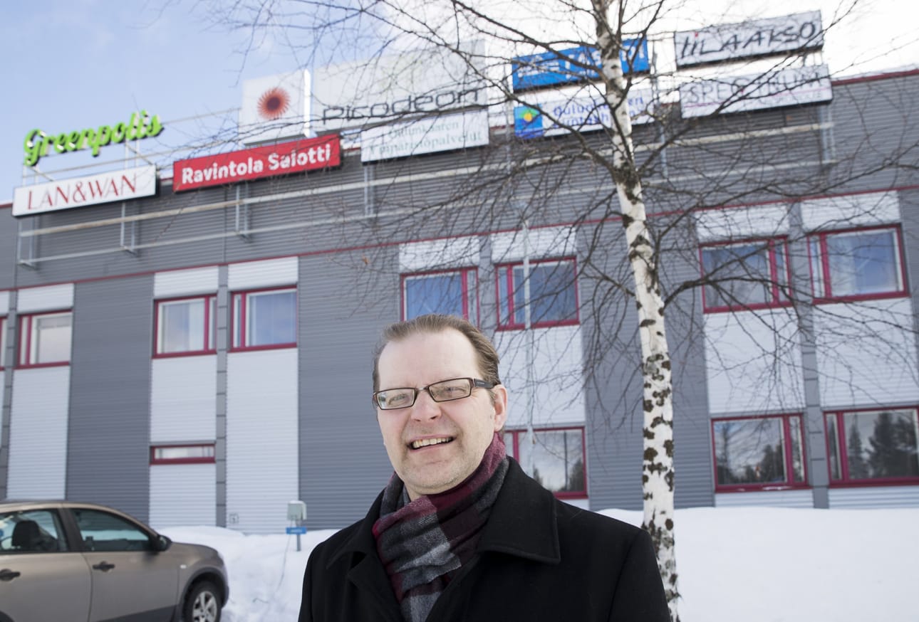Iin kunnanjohtaja Ari Alatossava iloitsee huomiosta, jota kunta on saanut.