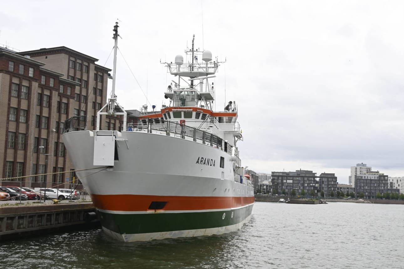 Kuluvalla viikolla Suomen ympäristökeskuksen merentutkimusalus Aranda teki tutkimusmatkan Ilmarisen hylyn lähistölle. LEHTIKUVA / Eelis Berglund