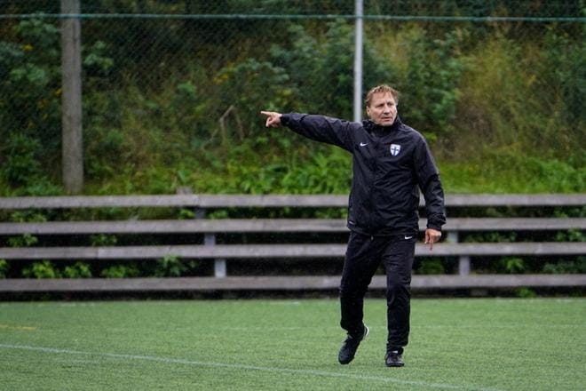 Palloliitto vapautti lauantaina Kimmo Lipposen EM-lopputurnaukseen valmistautuvan alle 19-vuotiaiden maajoukkueen päävalmentajan tehtävästä. KUVA: ARKISTO/SAMPPA TOIVONEN