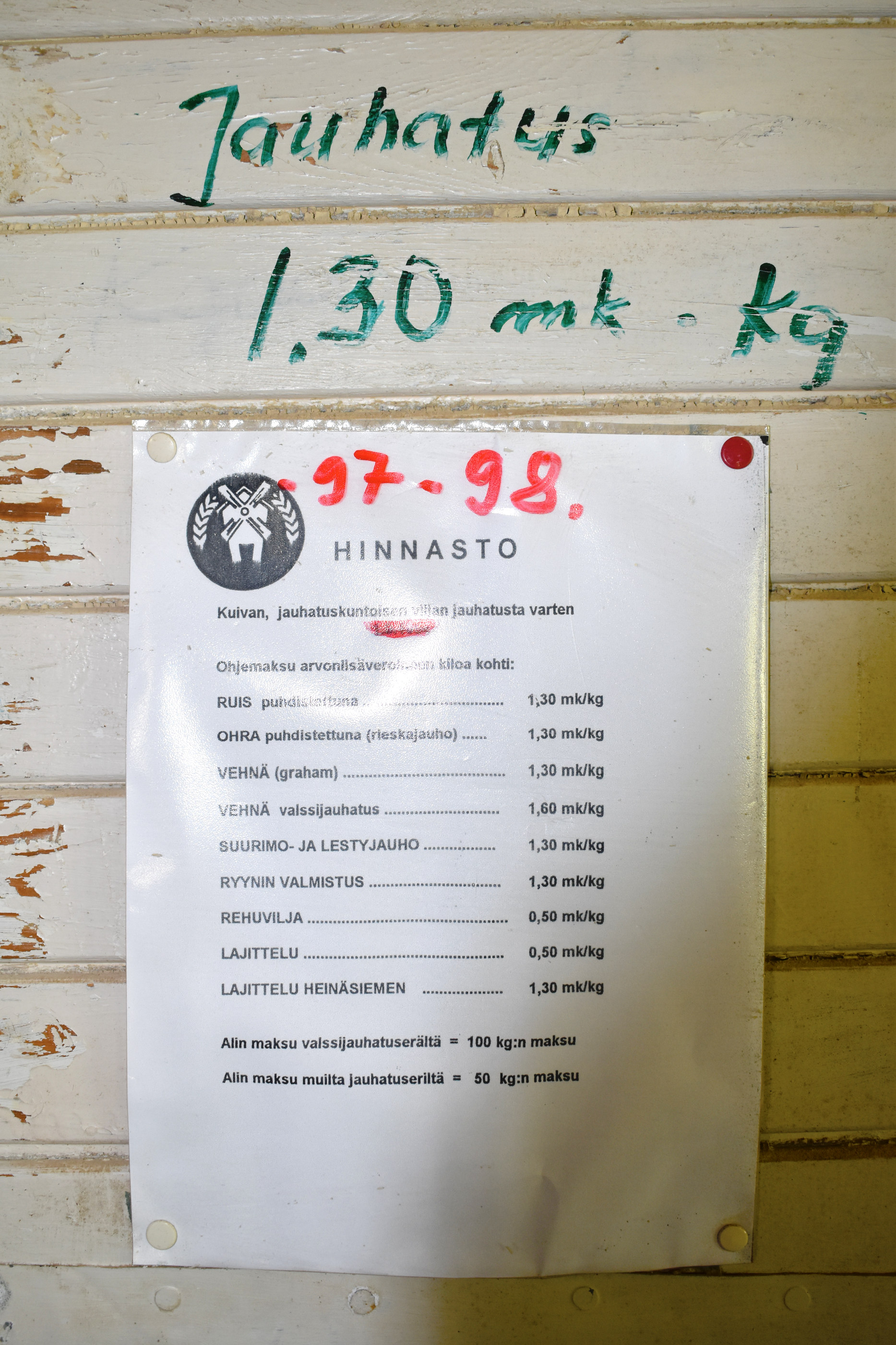 Hinnasto myllyn viimeiseltä toimintavuodelta.