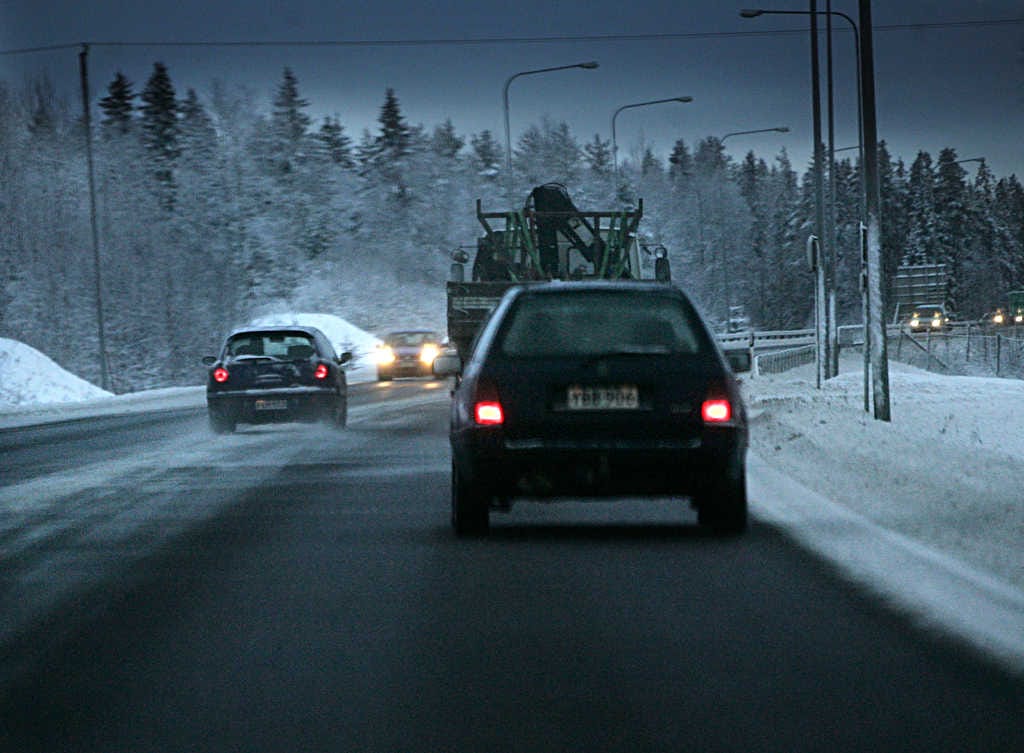 Viime vuonna Berner ajoi autoveron poistamista, mutta STT:n tietojen mukaan radikaali muutos ei ole ollut tällä kertaa työryhmässä esillä. Kuvituskuva.
