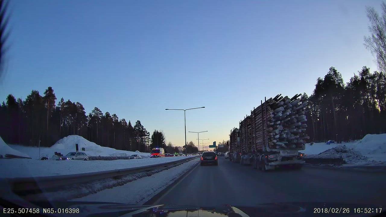 Rikkoutunut ajoneuvo ruuhkautti Pohjantien liikennettä