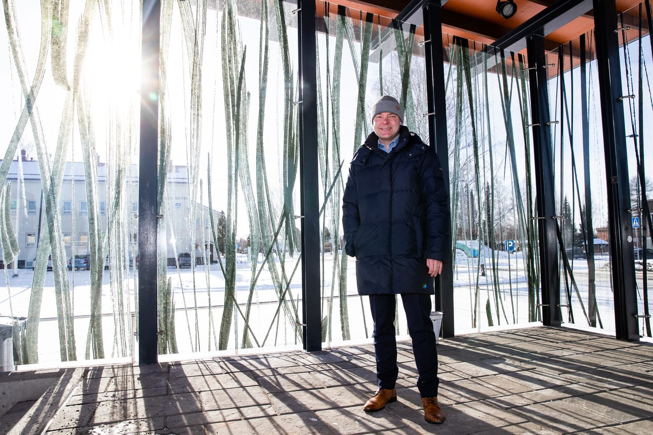 Muhoksen nykyinen kunnanjohtaja Jussi Rämet siirtyy maakuntajohtajaksi.