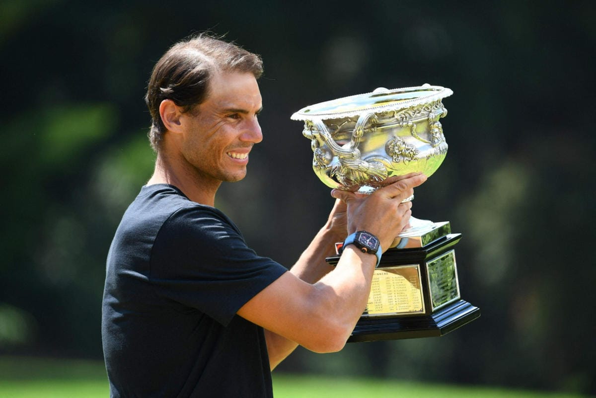 Rafael Nadal voitti Melbournessa miesten kaksinpelimestaruuden ja uransa 21. grand slam -ykkössijan. LEHTIKUVA/AFP