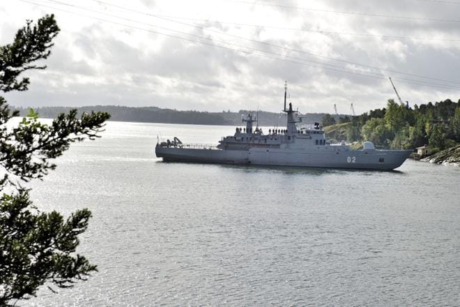 Miinalaiva Hämeenmaa ylitti Venäjän aluevesirajan toissa elokuussa. Arkistokuvassa alus on kuitenkin turvallisesti aluevesirajan tällä puolella. KUVA: Shoja Lak