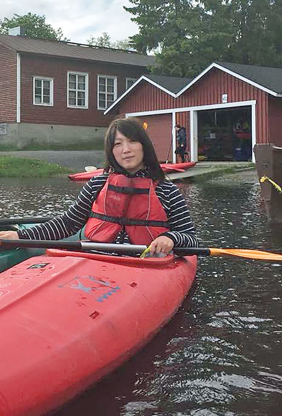 Okamoto sanoo ihastuneensa lakeuteen ja Ouluun. Kajakoimaan hän pääsi useita kertoja.