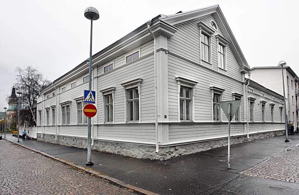 Oulun keskustassa sijaitseva kulttuurihistoriallisesti arvokas Reinilän kaupunkikartano on saanut uuden omistajan.