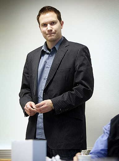Olli Immosen mukaan Suomen Sisu-järjestö vaatii maahanmuuttopolitiikan järkeistämistä, eikä lietso ihmisvihaa.