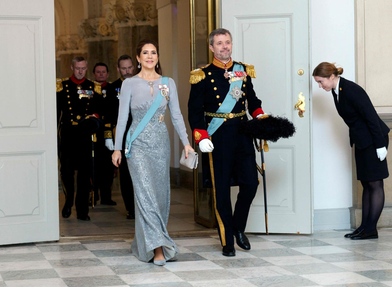 Tanskan kuningas Frederik X:n ja kuningatar Maryn vierailun asialistalla kerrotaan olevan muun muassa Suomen ja Tanskan kahdenväliset suhteet. LEHTIKUVA/AFP