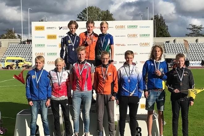 H14-sarjan mitalistit ja plaketistit. KUVA: ARTO KATAJAMÄKI