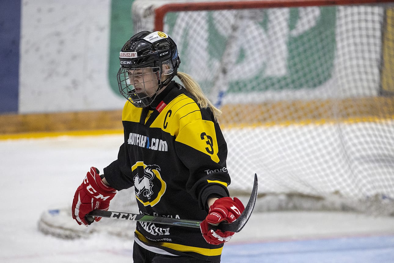 Sunnuntaina kaukaloon palanneen Kärppien kapteenin Suvi Käyhkön välierätaival jäi yhden ottelun mittaiseksi.