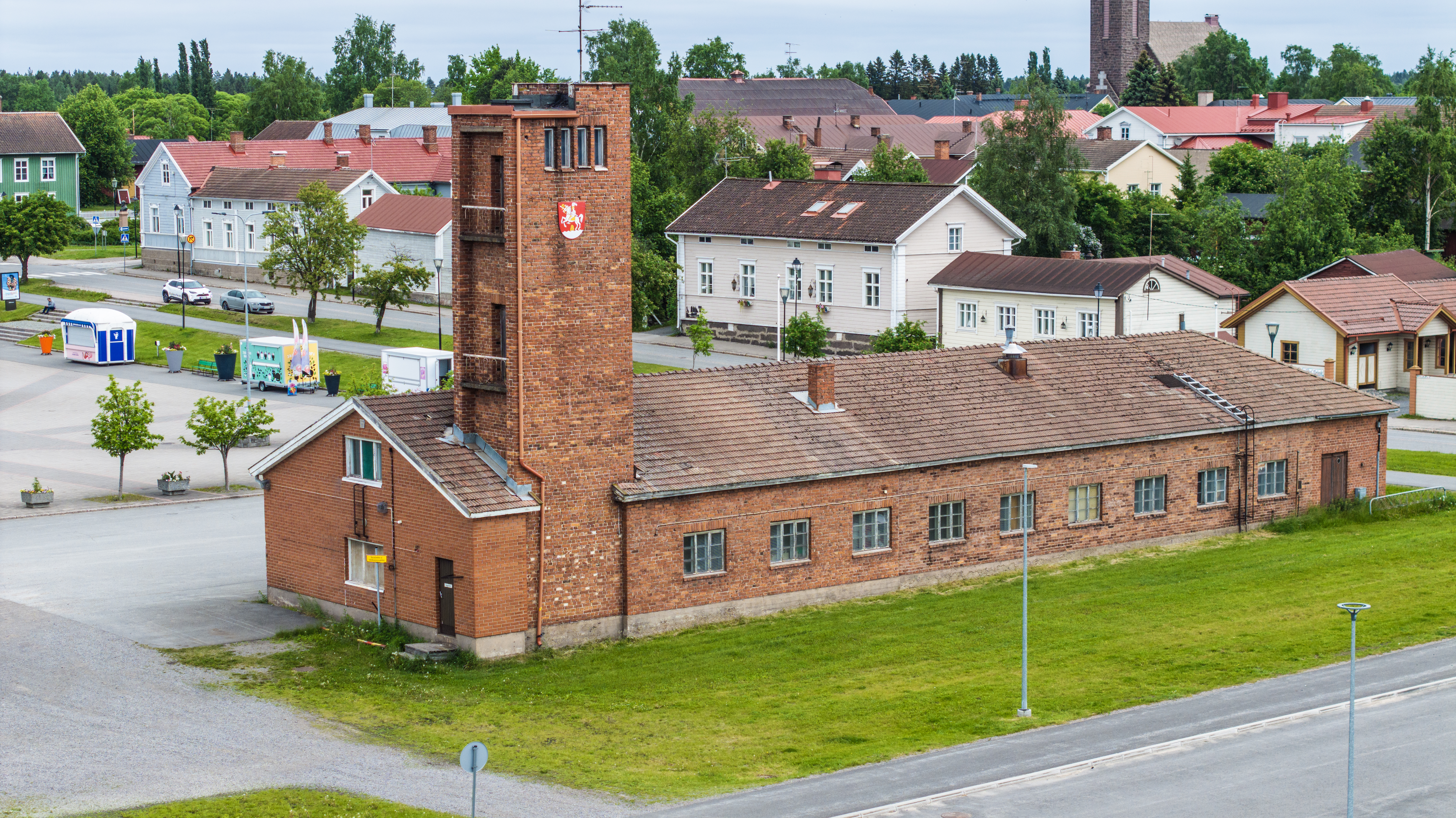 Arkkitehti suunnittelee jo Raahen vanhan paloaseman aluetta – Kaupunginhallitus hyväksyi rakennuksen kaupan tiistaina