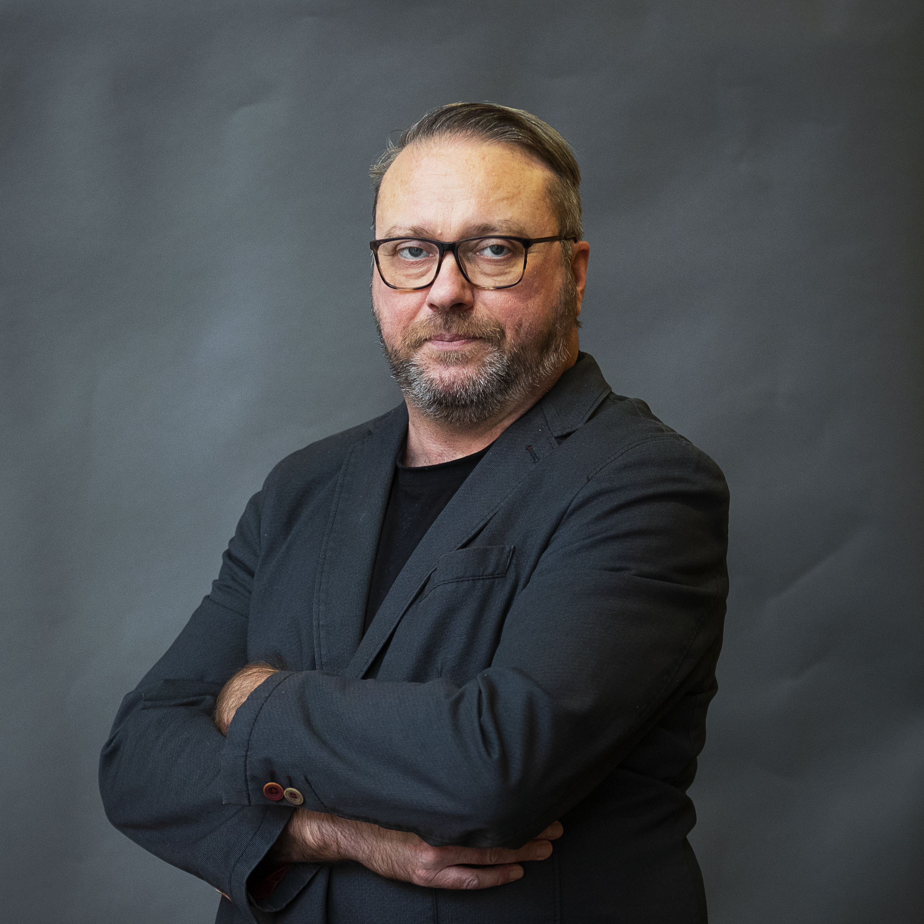 Miehiä pidetään mainoksissa aivan pölvästeinä