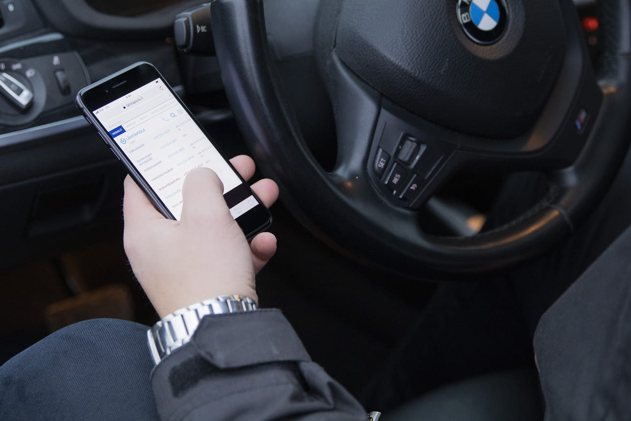 LähiTapiola Lapin ammattilaiset ovat mukana tukemassa kokonaisvaltaista elämänturvaa. Se pitää sisällään myös vakuutukset talviliikkujan turvaksi. ”Vahingon sattuessa muun muassa Autohätäpalvelu ja Terveyshelppi auttavat nopeasti,” LähiTapiola Lapin myyntijohtaja Max Hakulinen kertoo.