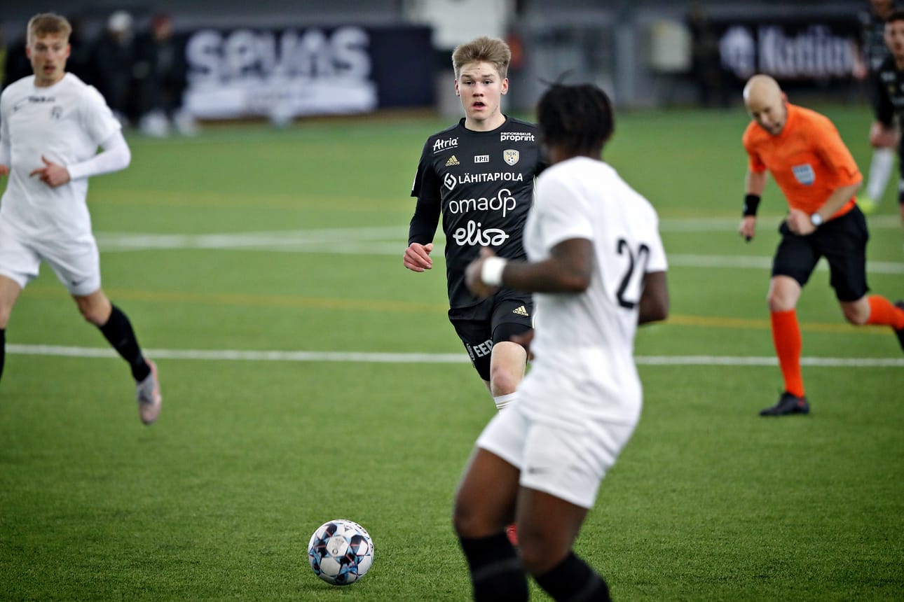 Vertti Hänninen teki SJK:n ensimmäisen maalin.