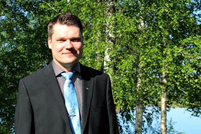 Kolmannen kauden kansanedustaja Mikko Savola oli vähällä saada ministerisalkun. KUVA: TARJA RIIHIMÄKI