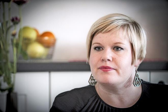 Perhe- ja peruspalveluministeri Annika Saarikko aikoo esittää lisää rahaa vanhuspalveluiden valvontaan. Arkistokuva. KUVA: