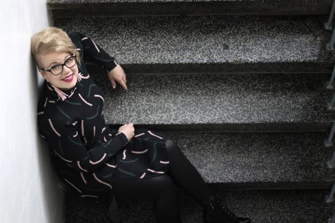 Teija Uitto-Kohonen ollut mukana kunnan kehittämistyössä jo pitkään muun muassa yrittäjäyhdistyksen puheenjohtajana. Nyt hän vetää Vimpelin hanketta, jonka tavoitteena on parantaa erityisesti kuntakeskuksen viihtyvyyttä. KUVA: JOHANNA KATAJA