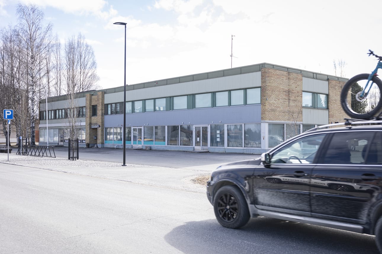 Liike- ja toimistorakennus Kitkantie 31:ssa 29.4.2026. Koillissanomat siirtyi rakennuksesta Torangintaival 8:aan elokuussa 2025.