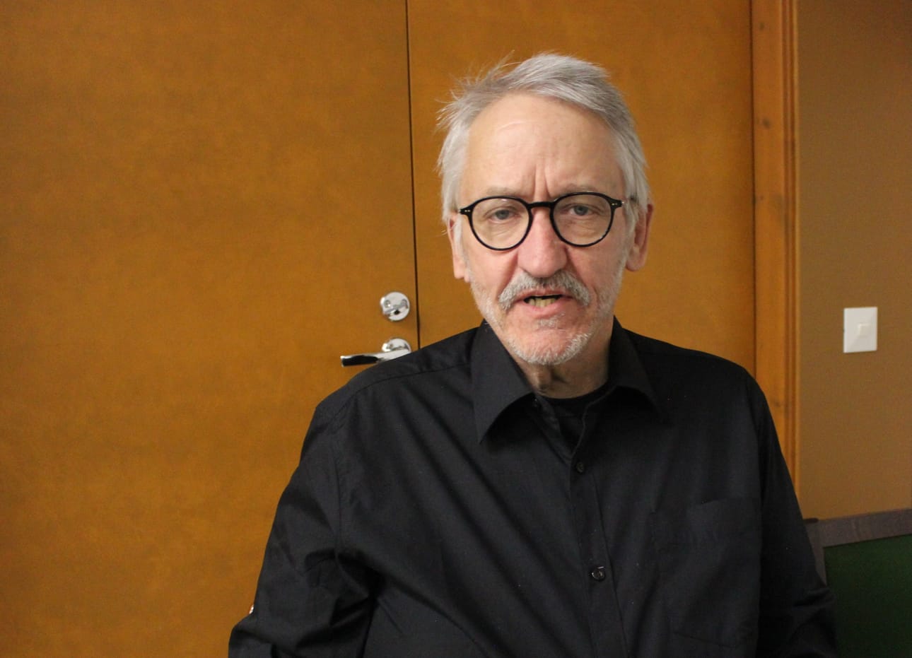 Erkki Syväoja Isojoen kunnanvaltuuston kokouksessa alkuviikosta.