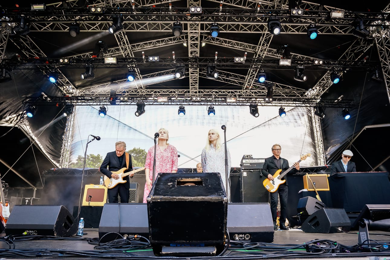 Maustetytöt x Agents -kokoonpano avasi Vaasa Festivalin musiikkikattauksen.