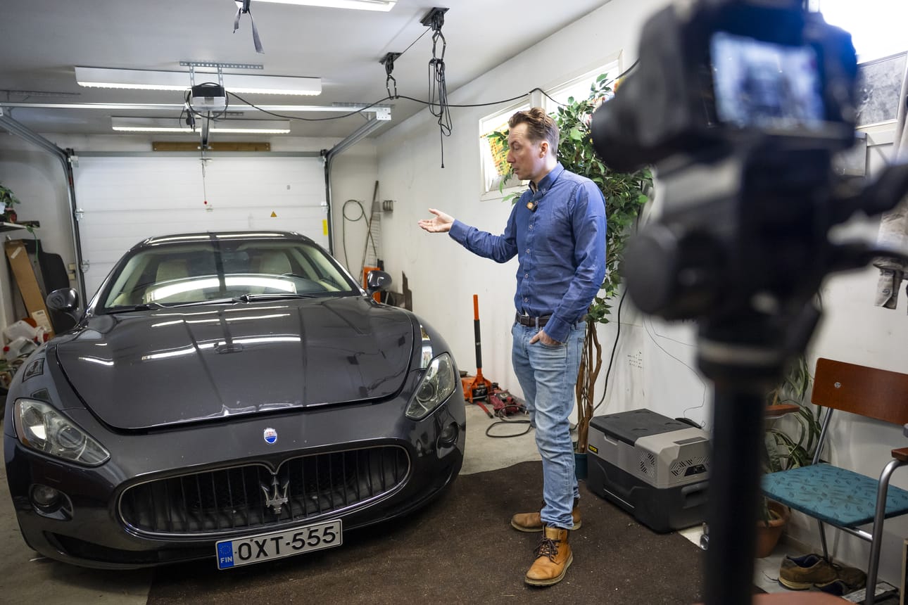 Lari Temmes osti heikossa hapessa olleen Maserati Granturismon noin vuosi sitten. Korjaustoimenpiteiden jälkeen autosta tuli miehen silmäterä.