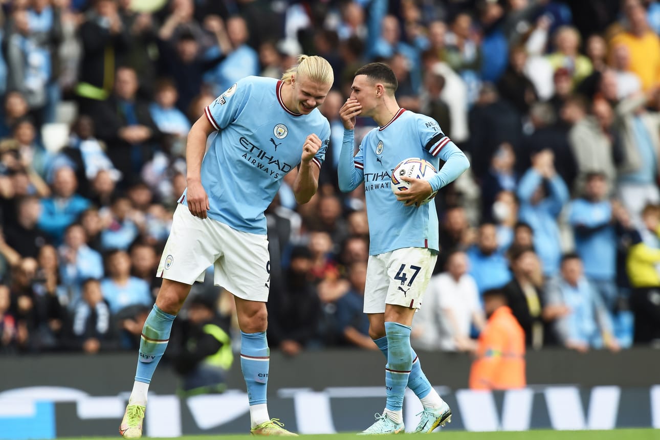 Erling Haaland ja Phil Foden mättivät hattutempun Manchesterin derbyssä.