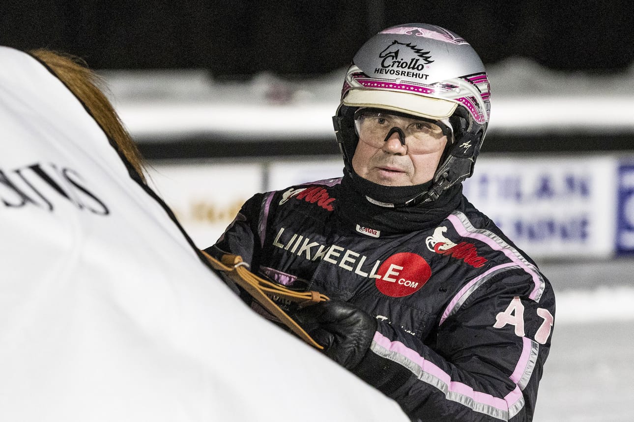 Antti Teivainen ajoi kolmesti voittajaesittelyyn Vermossa.