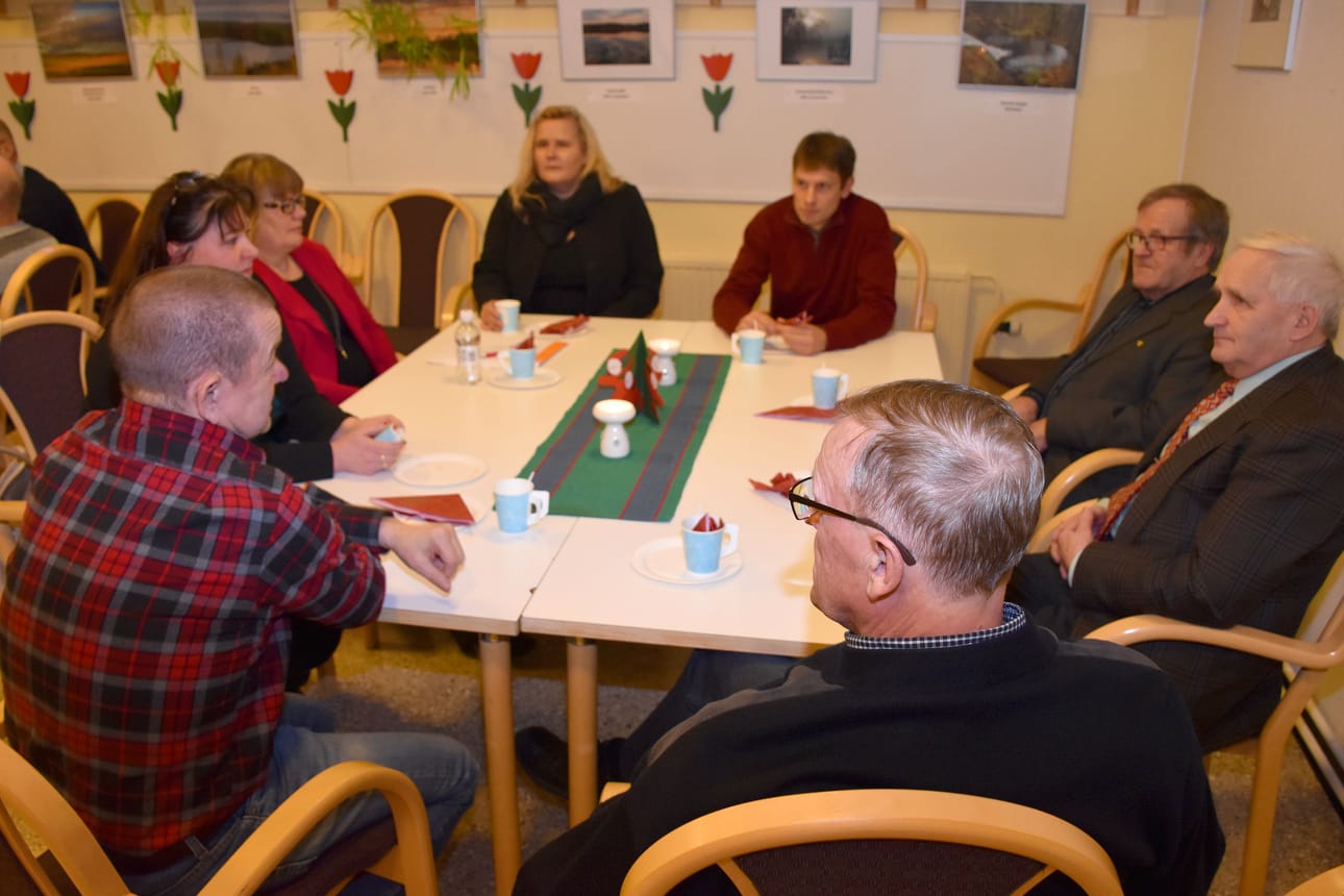 Posion kunnanvaltuuston jäsenet saivat juoda joulukahvit perjantaina leppoisissa tunnelmissa, sillä ensi vuoden talousarvion laatiminen ei tällä kertaa tuottanut päättäjille päänvaivaa.