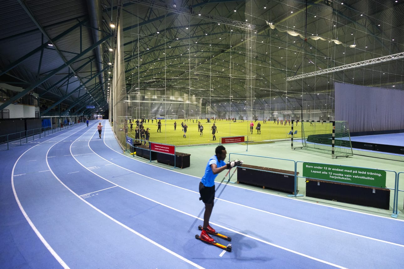 Botniahallin kaikki suorituspinnat uusitaan tänä keväänä alkavassa remontissa.