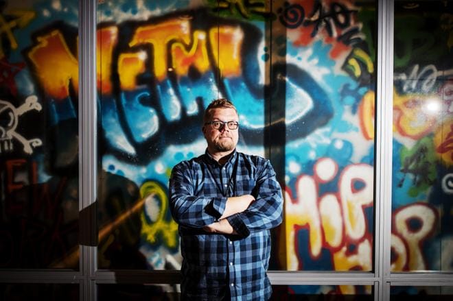 Kriminologian yliopettaja Timo Korander Poliisiammattikorkeakoulusta sanoo, ettei poliisien määrän kasvu välttämättä vähennä rikollisuutta. Kuva: Eriika Ahopelto