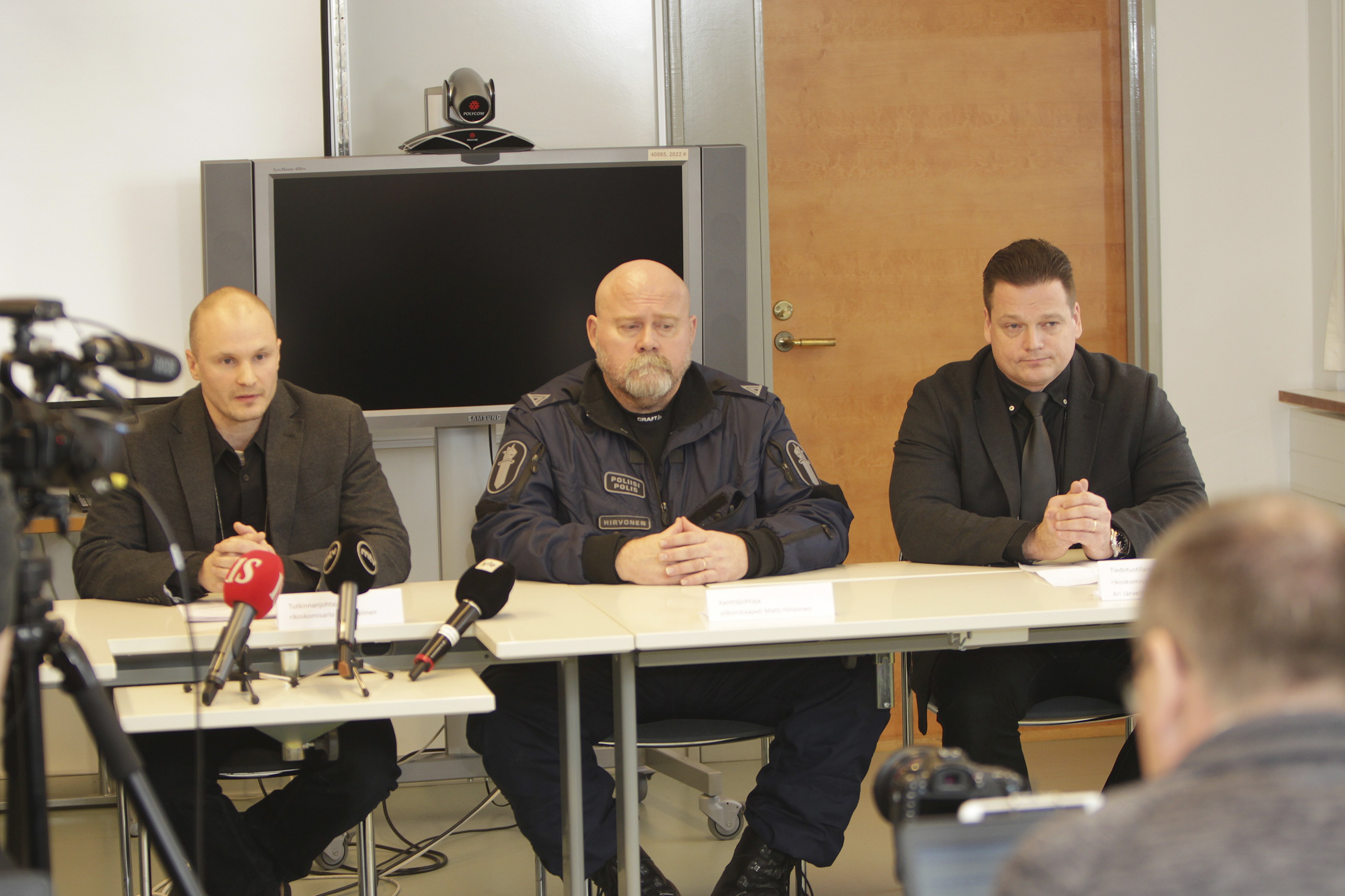 Poliisi vastasi toimittajien kysymyksiin Imatran ampumavälikohtauksesta