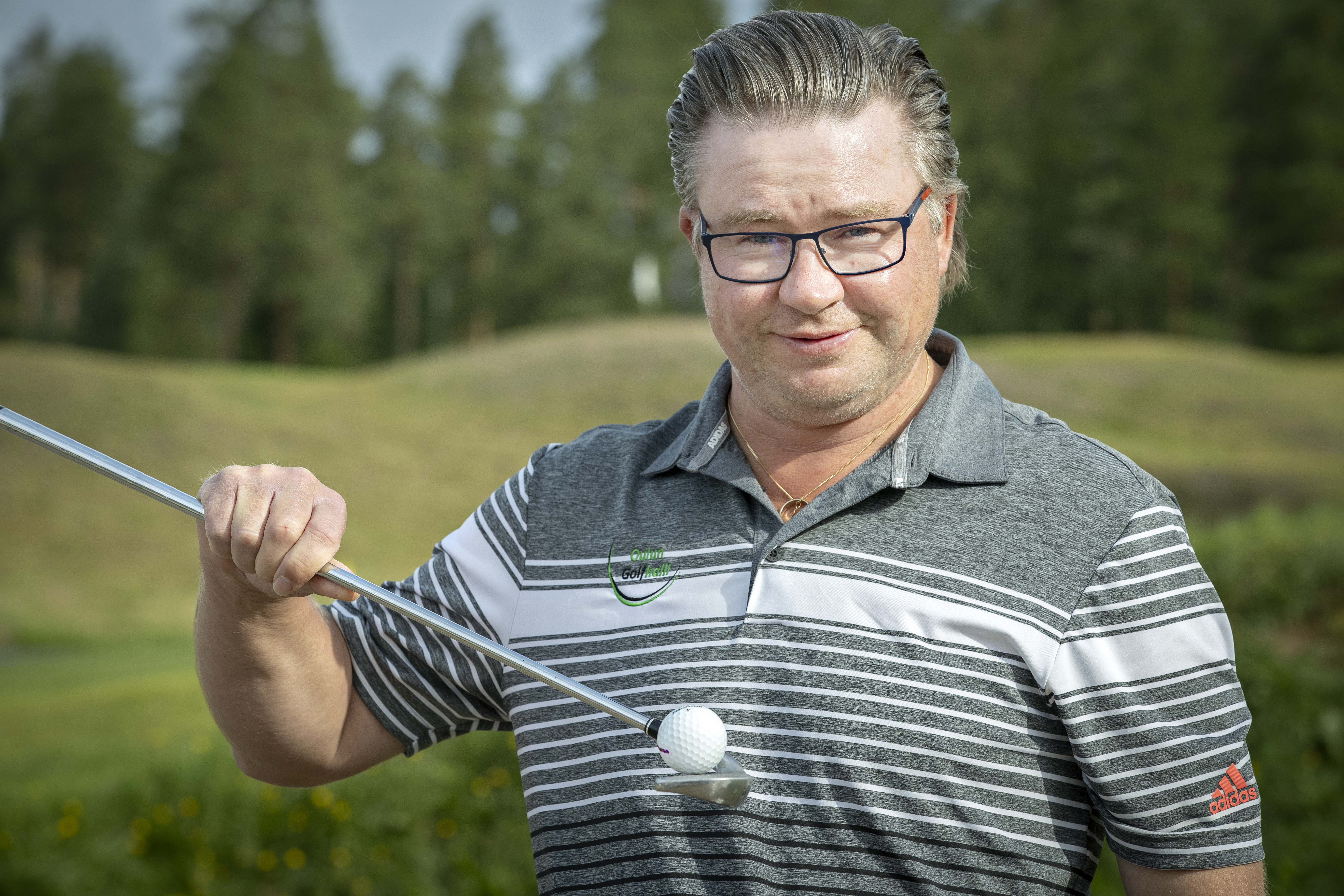 Oulun Golfkerhon Harri Thil pokkasi Suomen PGA:n arvokkaan opettajapalkinnon: "Kyllä siinä nuori mies herkistyi"